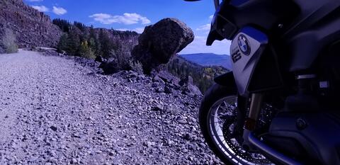 A pic of a crazy rock that caught my attention